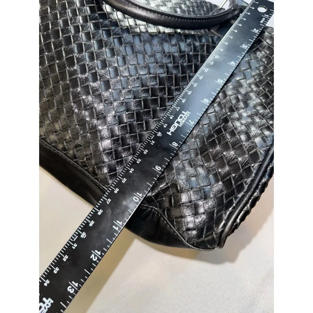 Paris Hilton Purse, Black woven faux leather, Pink interior, medium